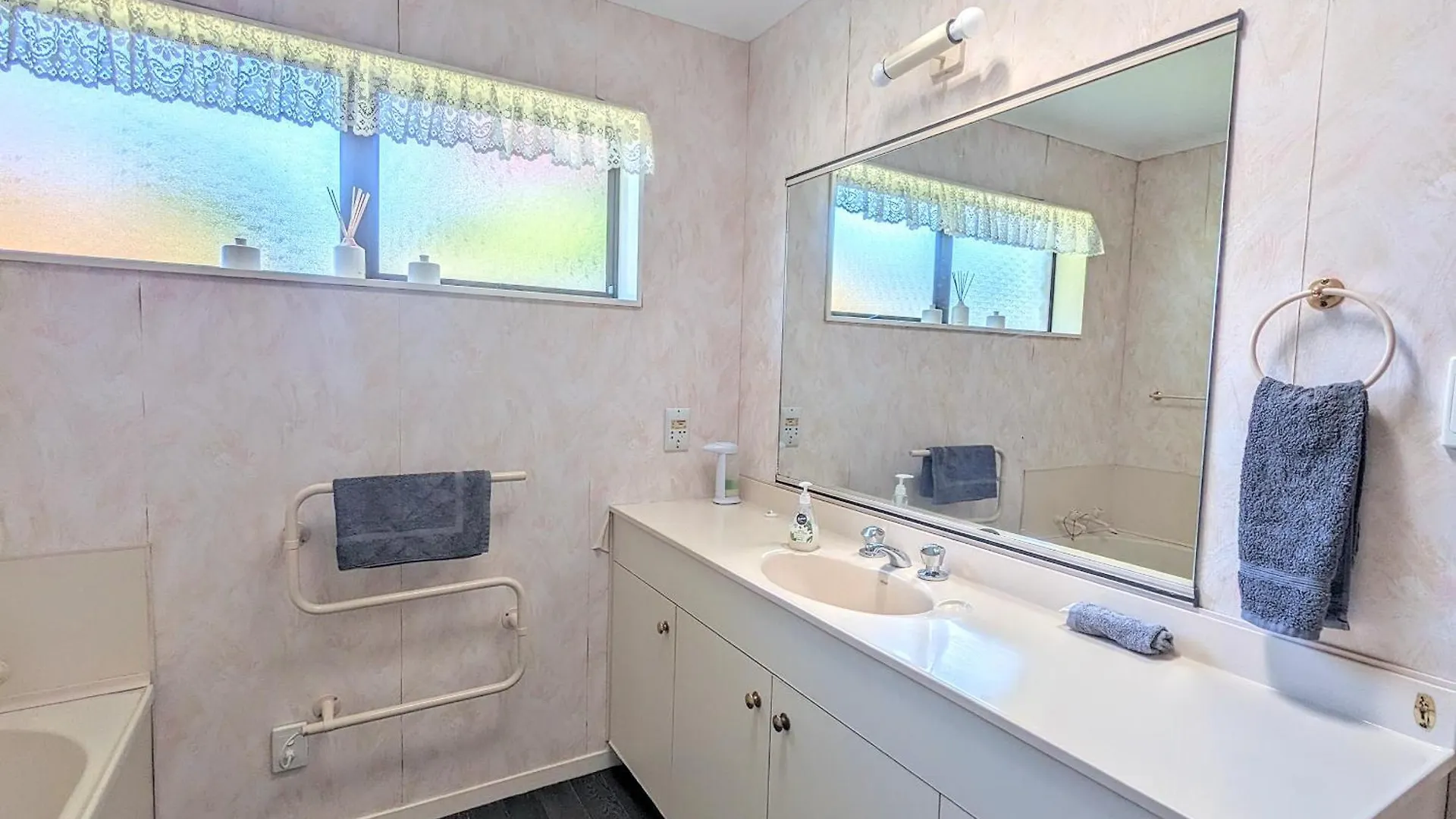 Available Now! Family Home Near Redwood Forest Rotorua