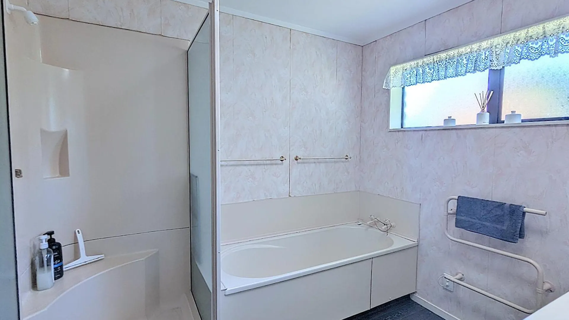 Available Now! Family Home Near Redwood Forest Rotorua Nový Zéland